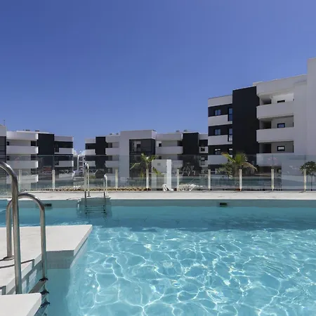 Apartment Premium Garden With Jacuzzi In Higueron