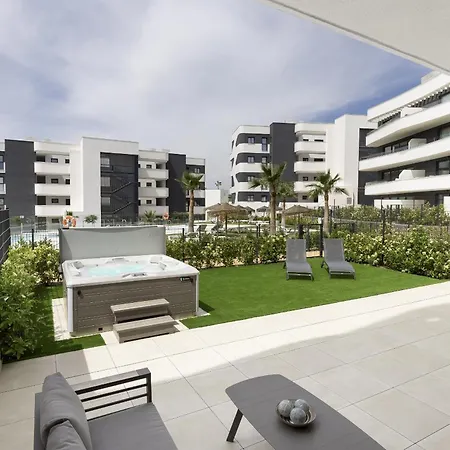 Apartment Premium Garden With Jacuzzi In Higueron *