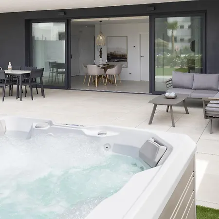 Apartment Premium Garden With Jacuzzi In Higueron