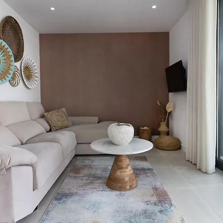 Apartment Premium Garden With Jacuzzi In Higueron *